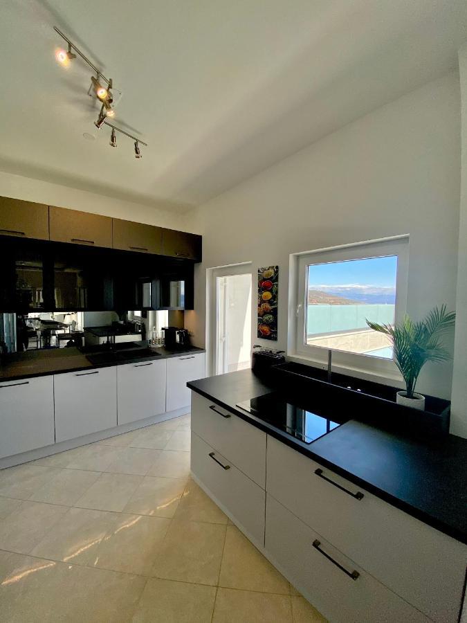 Luxury Villa Eternity - Marvelous Sea View - Box Spring Beds - Opatija-Poljane Exterior photo